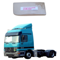 Стекло фары Mercedes Actros правое